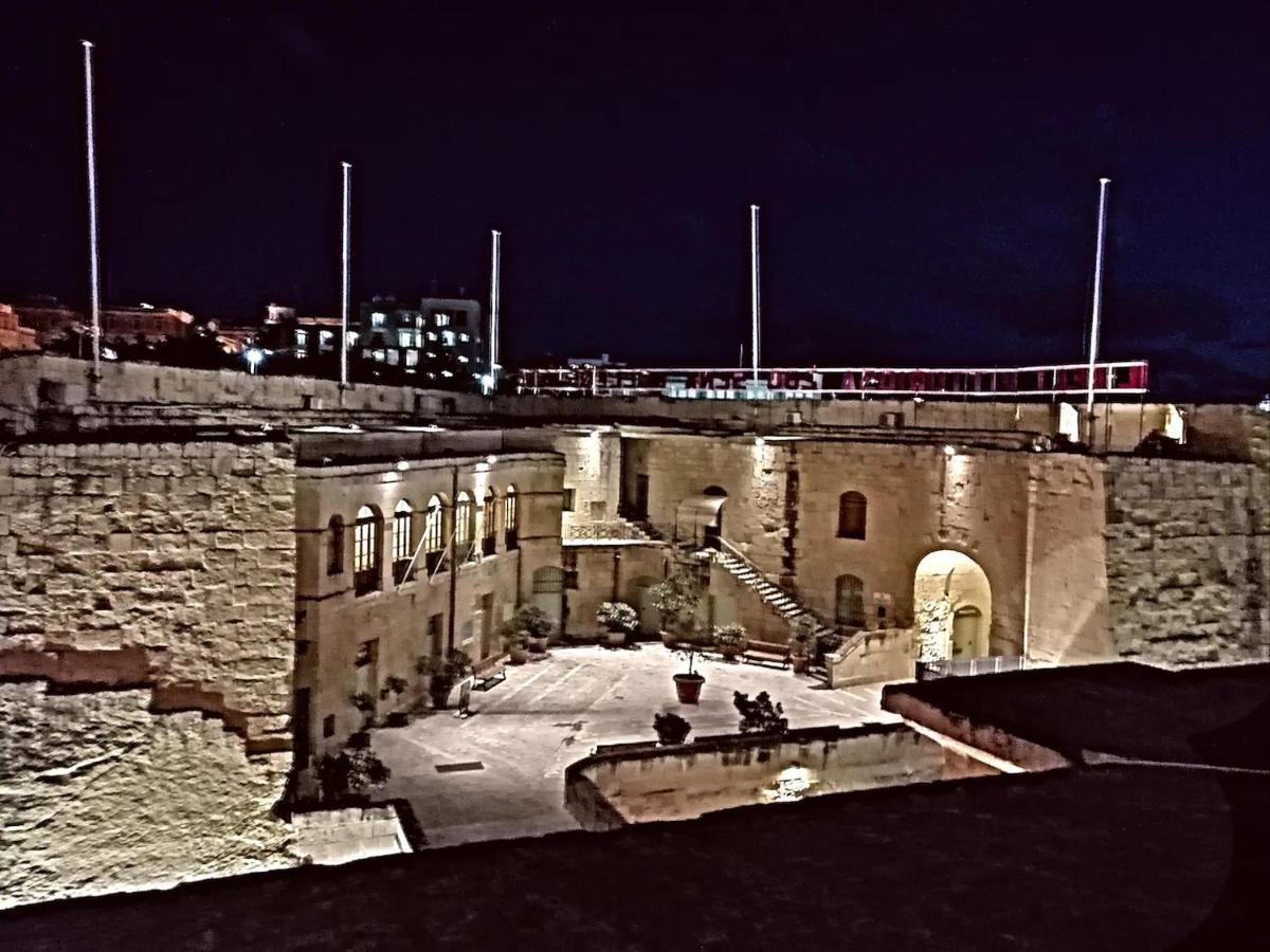 Modern Apt Kalkara Seafront! Exteriör bild