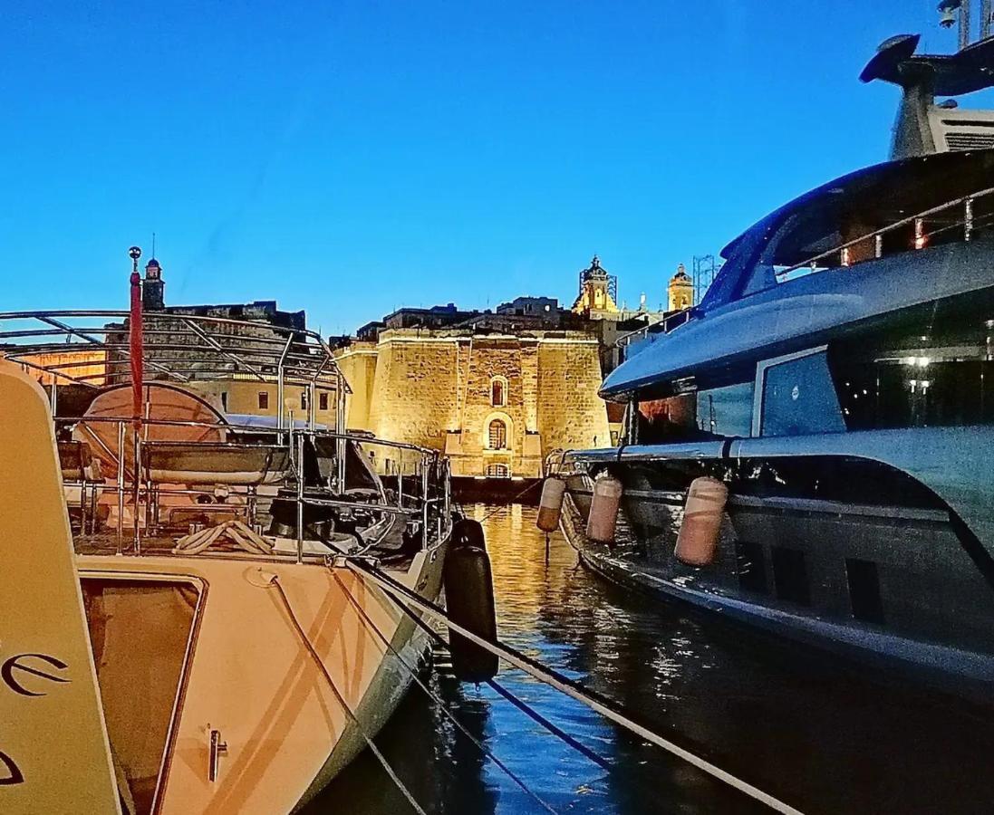 Modern Apt Kalkara Seafront! Exteriör bild
