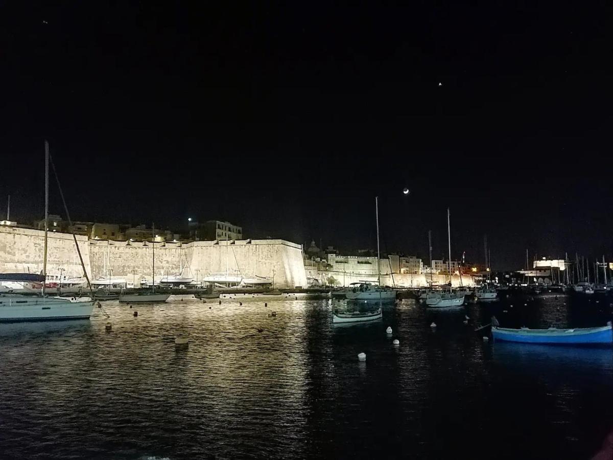 Modern Apt Kalkara Seafront! Exteriör bild